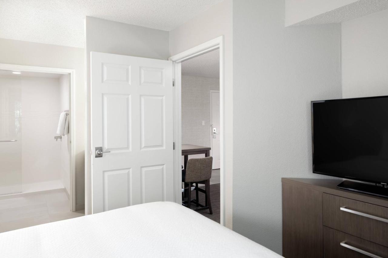 Residence Inn Pleasanton Bagian luar foto