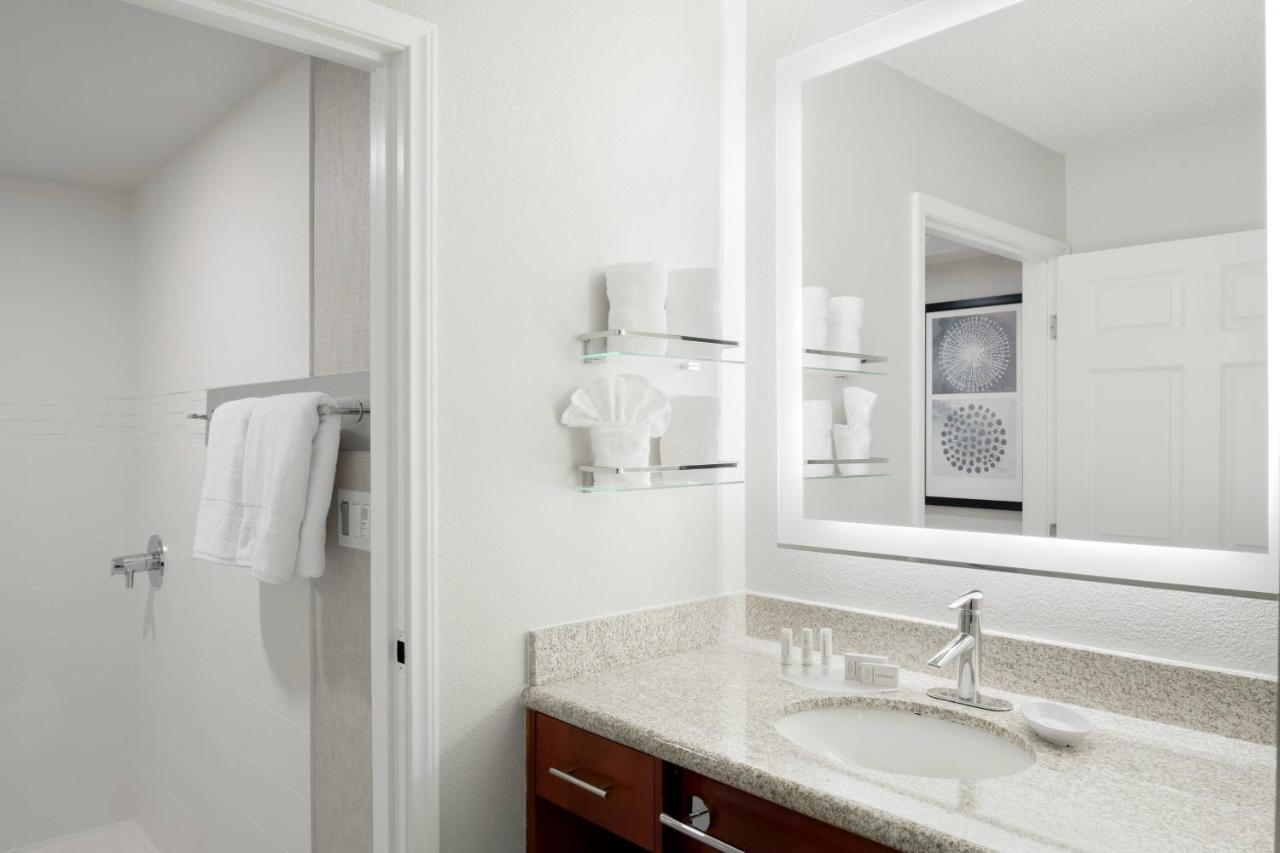 Residence Inn Pleasanton Bagian luar foto