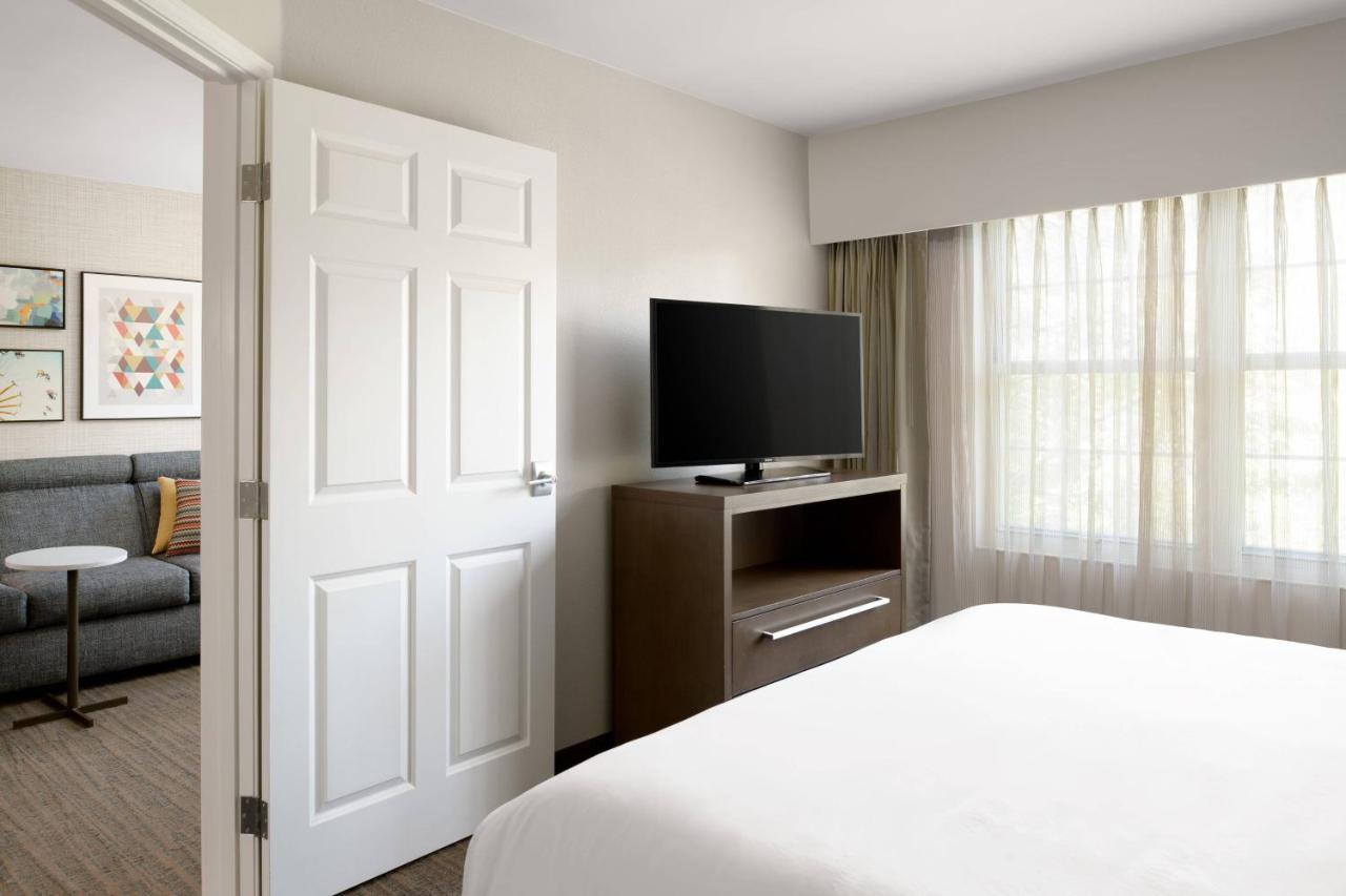 Residence Inn Pleasanton Bagian luar foto