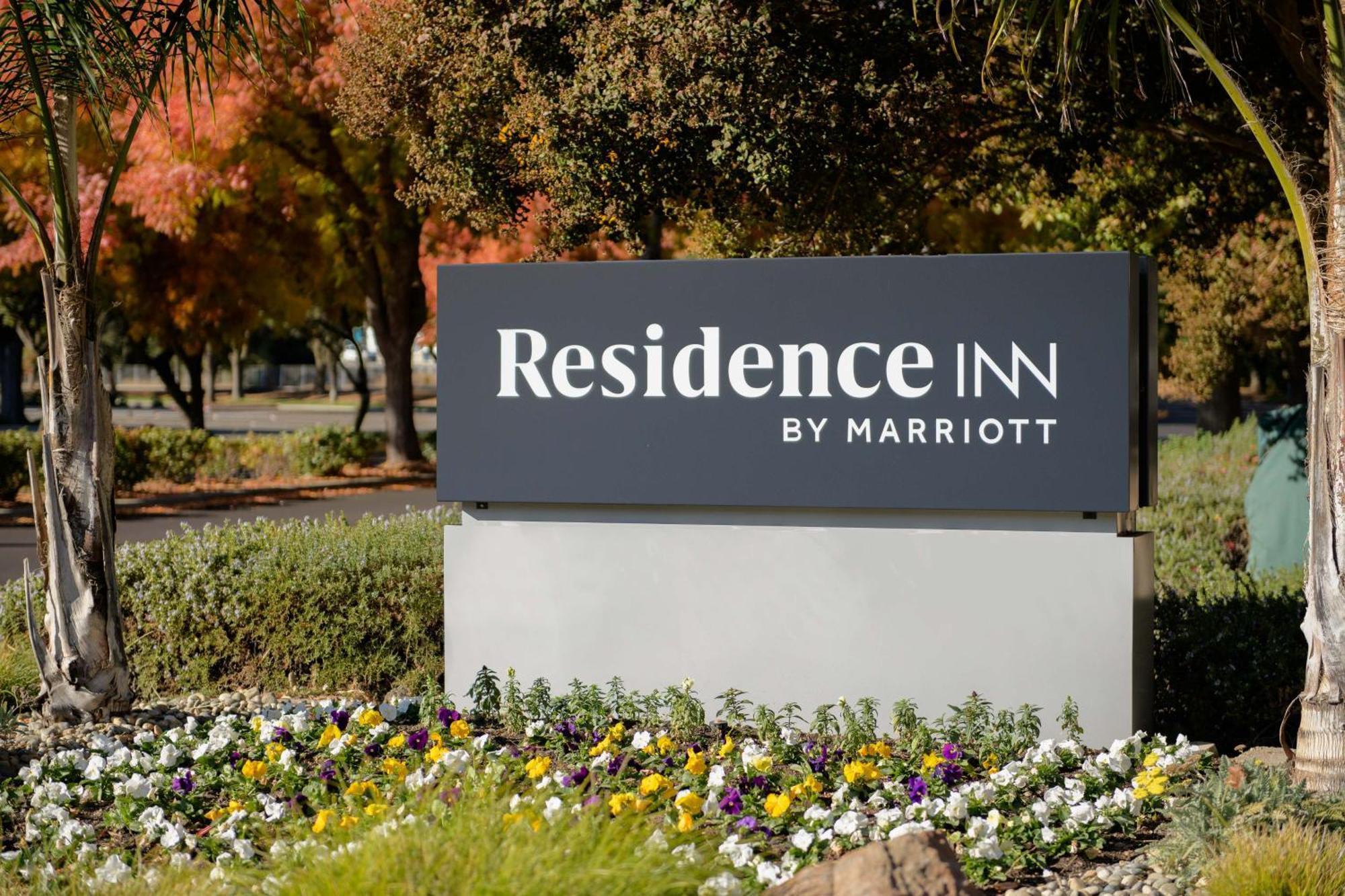 Residence Inn Pleasanton Bagian luar foto