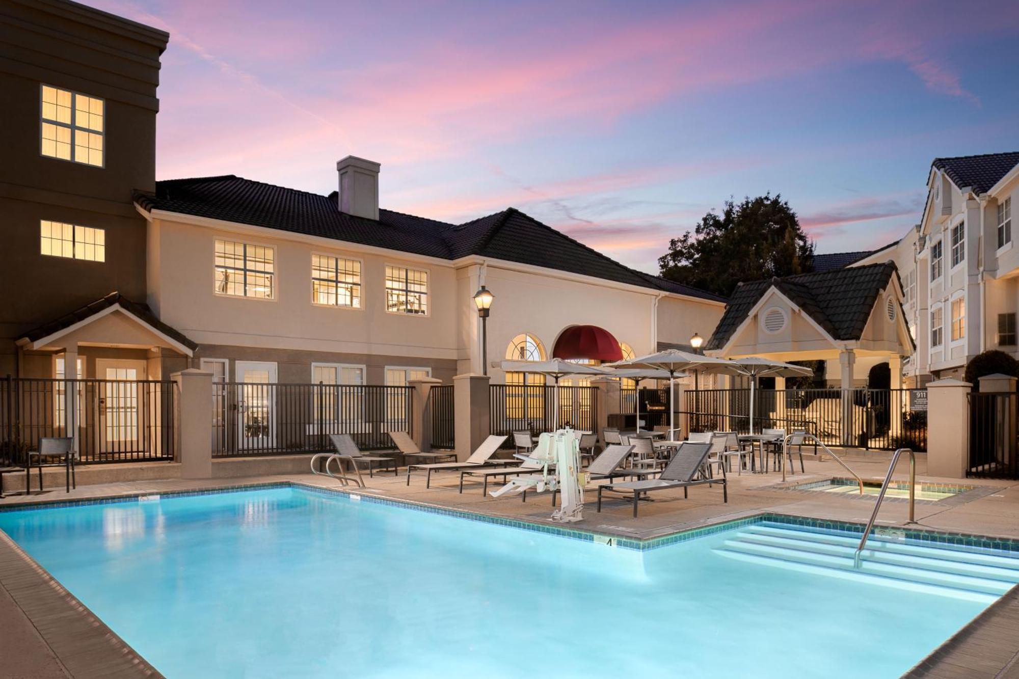 Residence Inn Pleasanton Bagian luar foto