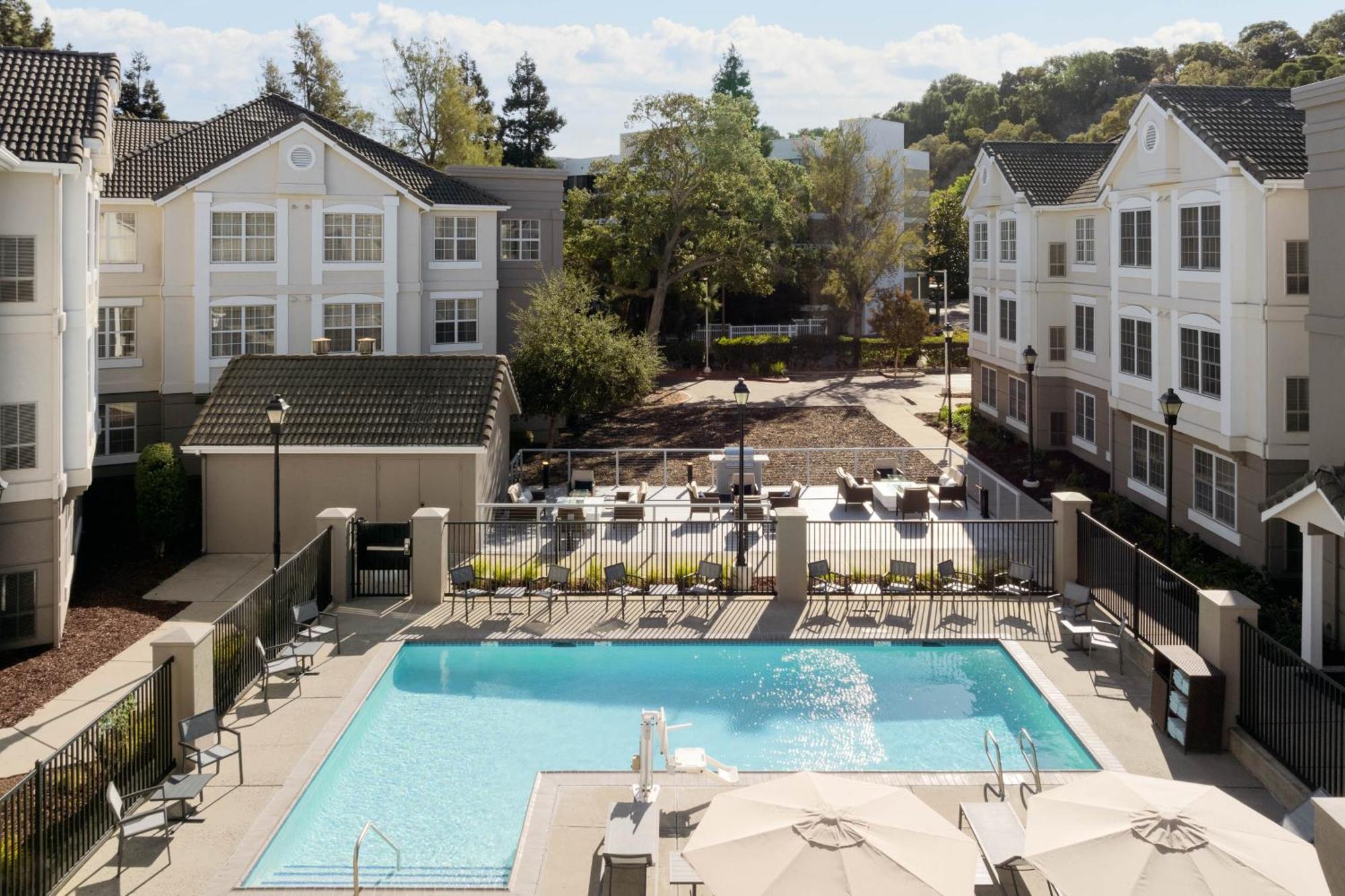 Residence Inn Pleasanton Bagian luar foto