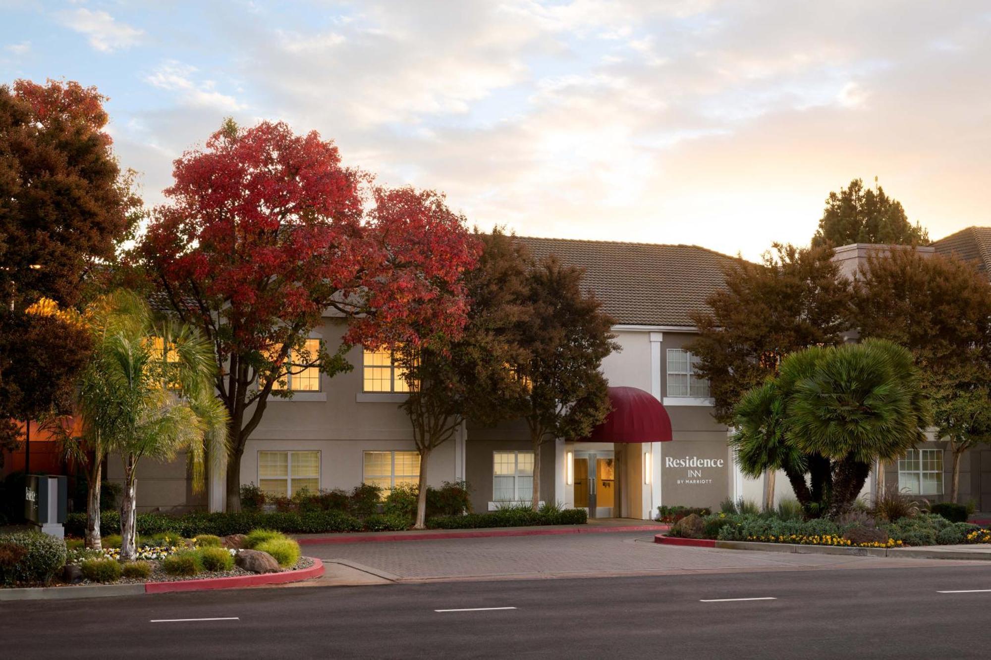 Residence Inn Pleasanton Bagian luar foto